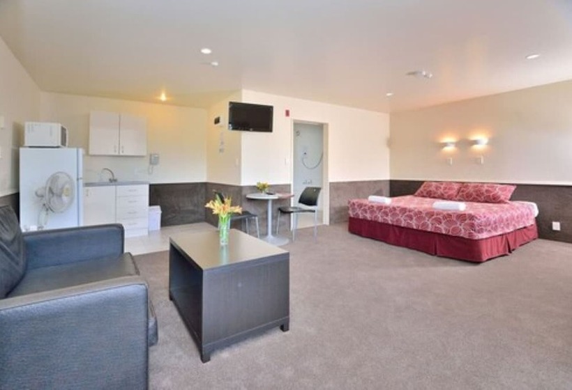 Auckland North Shore Motels & Holiday Park