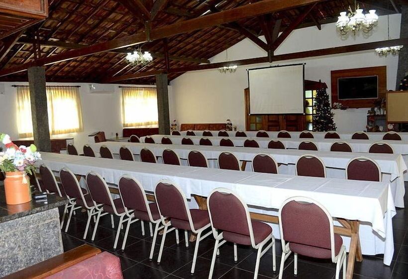 בית מלון כפרי Akropolis