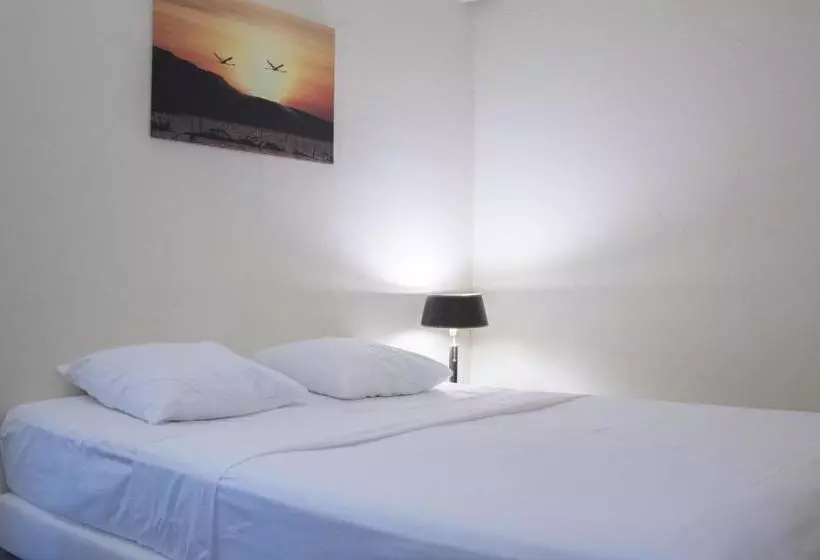 هتل Bonaire Luxury Suites By Vrhost