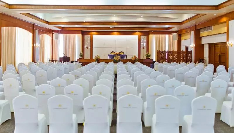 Отель Champasak Grand