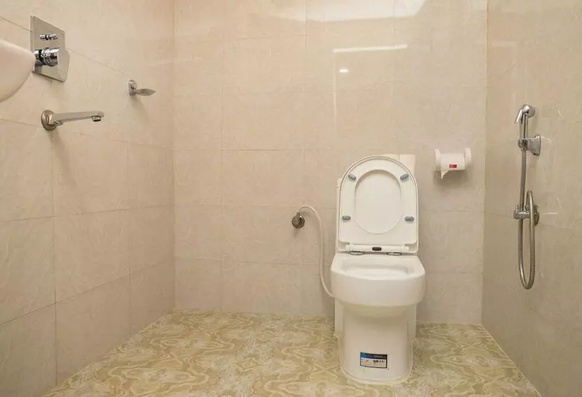 هتل Chitwan Forest Resort , Chitwan National Park