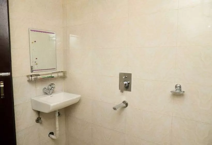 هتل Chitwan Forest Resort , Chitwan National Park