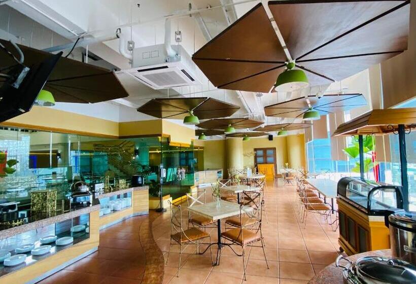 Days Hotel By Wyndham Iloilo