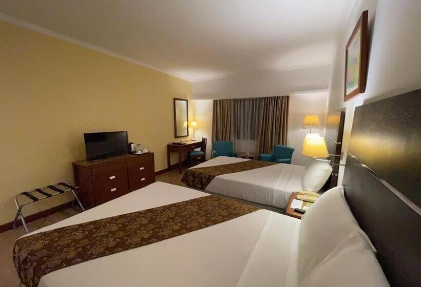 Days Hotel By Wyndham Iloilo