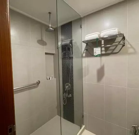 Days Hotel By Wyndham Iloilo