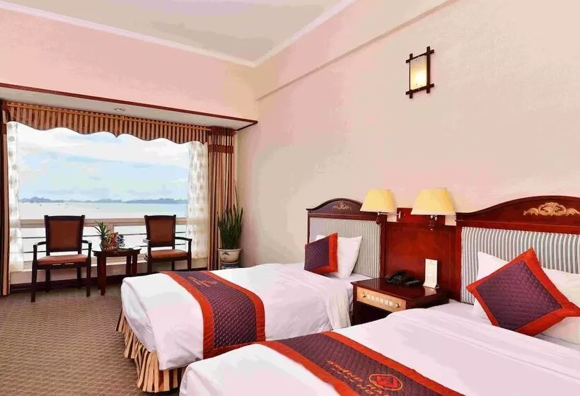 هتل Grand Halong