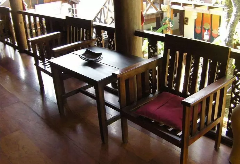 호텔 New Daraphet Villa