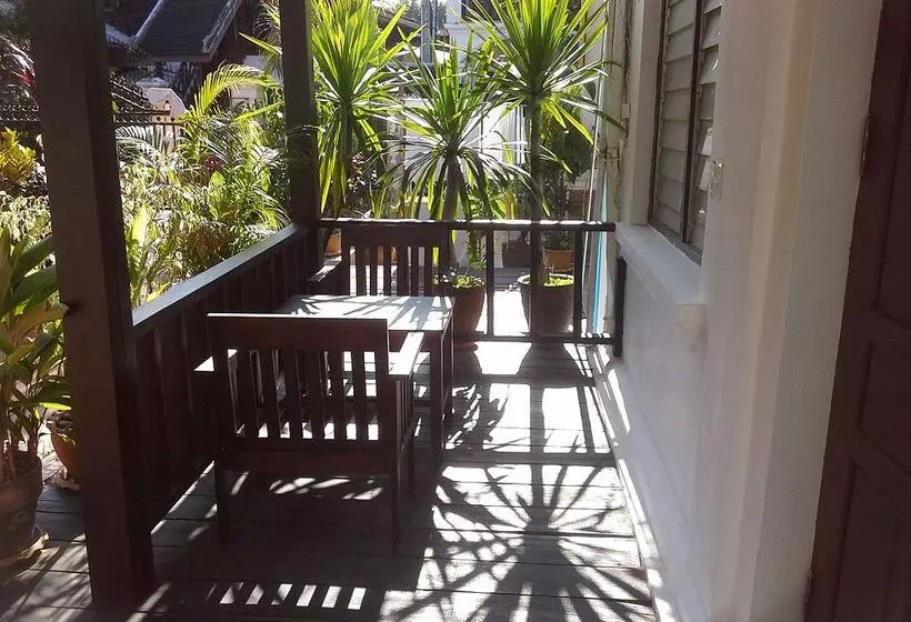 호텔 New Daraphet Villa