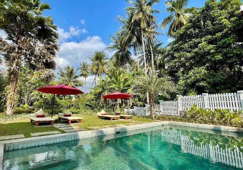 هتل Parasol Blanc