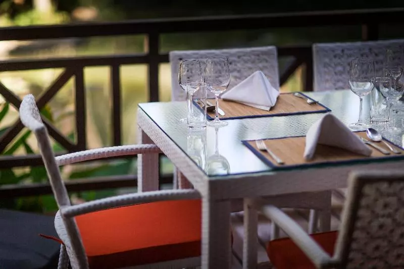 هتل Parasol Blanc