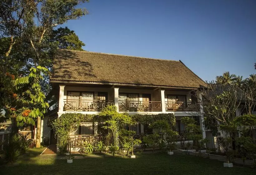 هتل Parasol Blanc