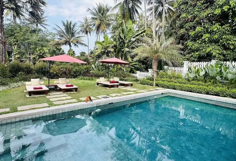 هتل Parasol Blanc