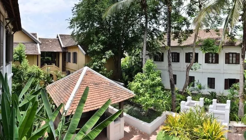 فندق Satri House