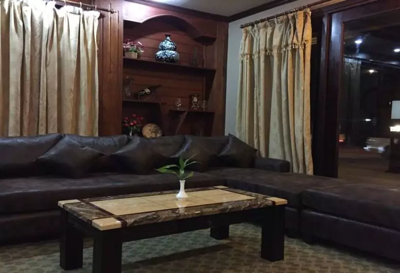 בית מלון כפרי Lao Home