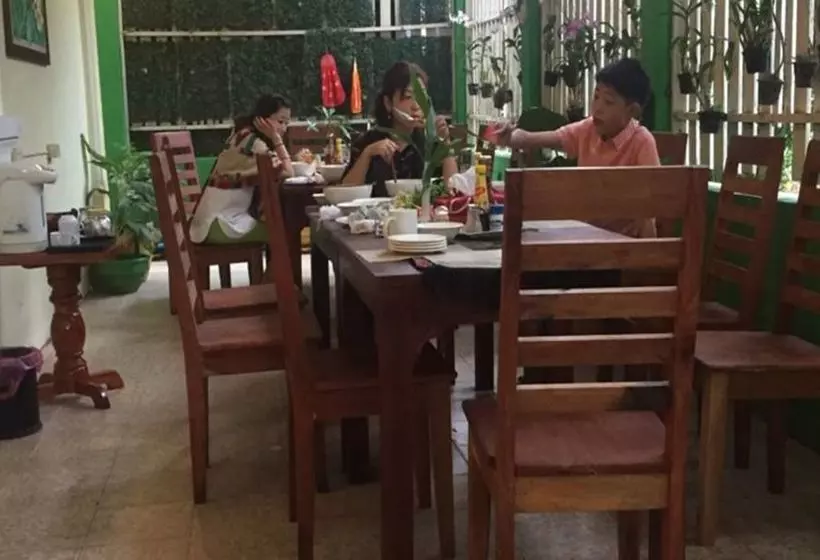 בית מלון כפרי Lao Home