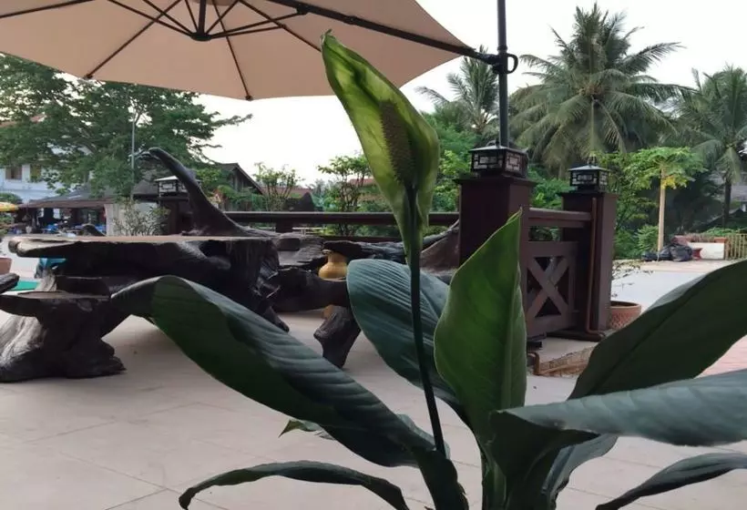 בית מלון כפרי Lao Home