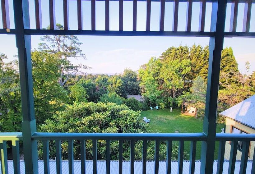 مبيت وإفطار Leura House