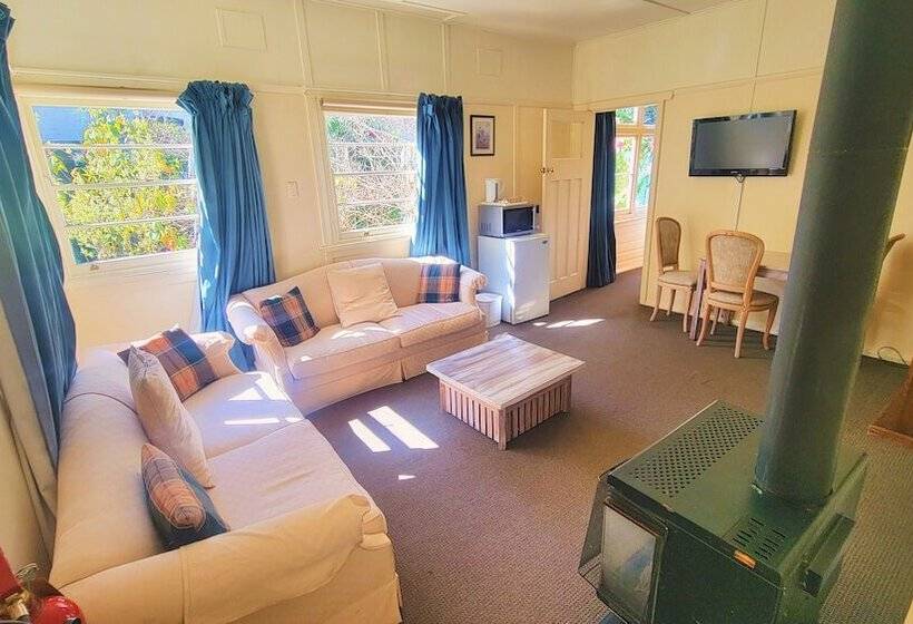 مبيت وإفطار Leura House