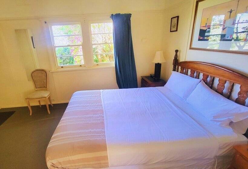 مبيت وإفطار Leura House