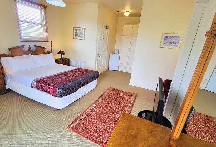 مبيت وإفطار Leura House