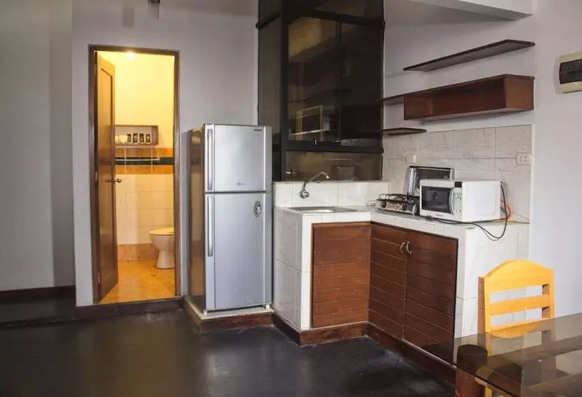 ホテル Amazon Apart