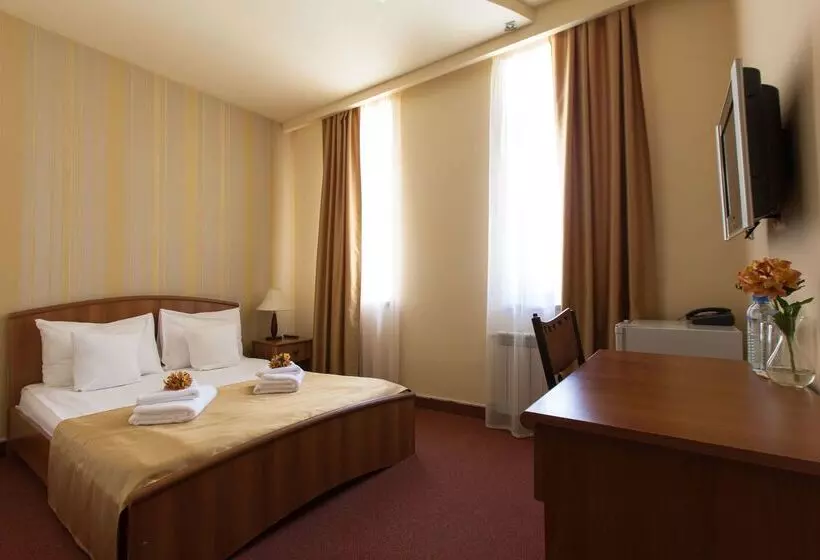 هتل Best Western Bohemian Resort