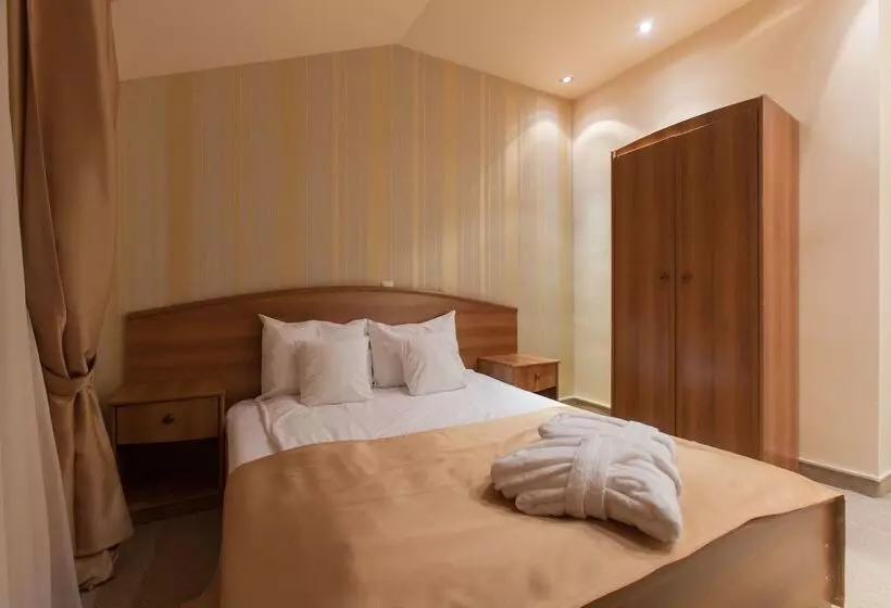 هتل Best Western Bohemian Resort