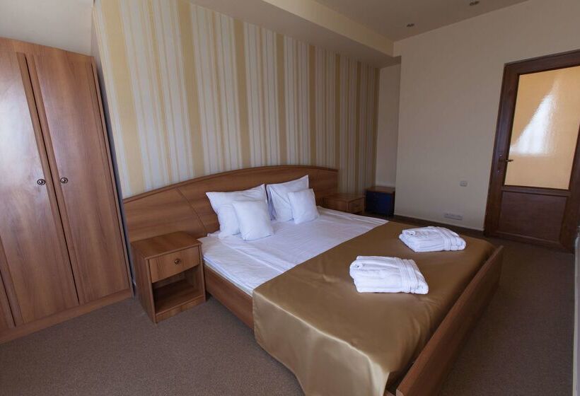 هتل Best Western Bohemian Resort