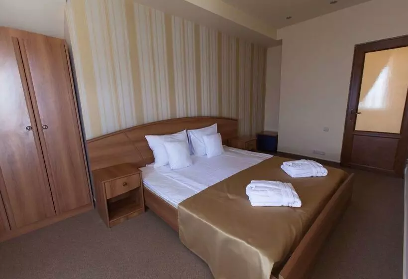 هتل Best Western Bohemian Resort