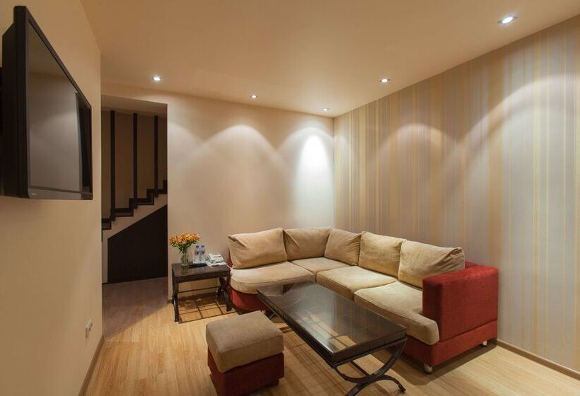 هتل Best Western Bohemian Resort