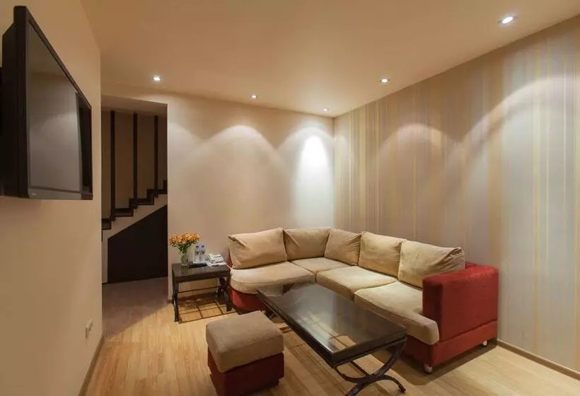 هتل Best Western Bohemian Resort