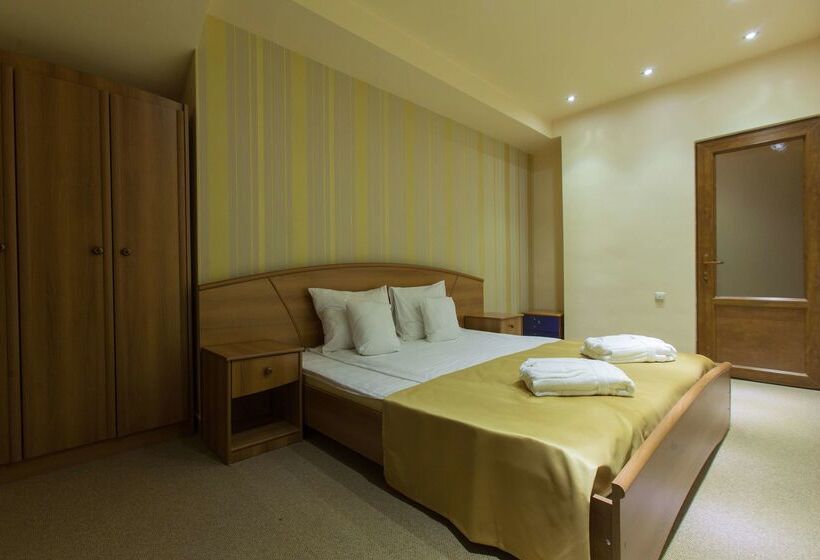 هتل Best Western Bohemian Resort