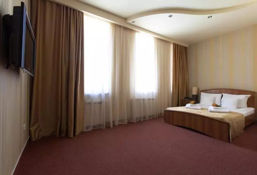 هتل Best Western Bohemian Resort