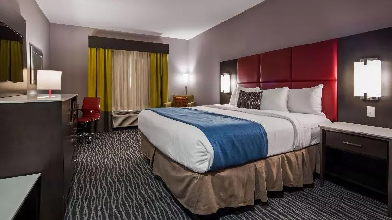 酒店 Best Western Plus Sherwood Park Inn & Suites