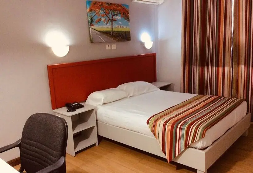 هتل Champ De Mars B&b