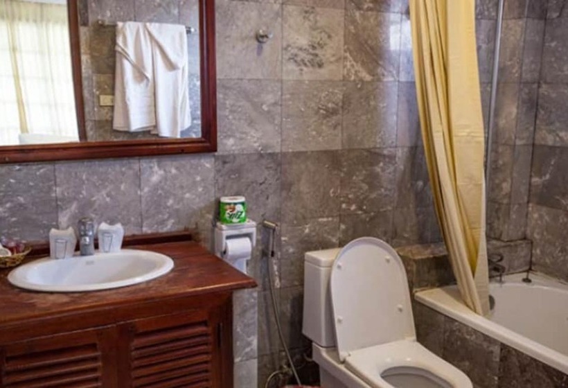 هتل Chitchareune Mouangluang