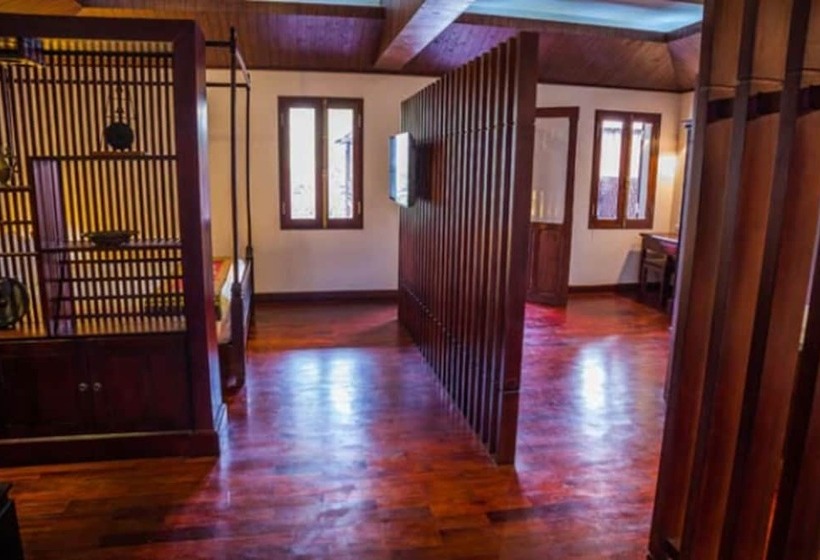 هتل Chitchareune Mouangluang