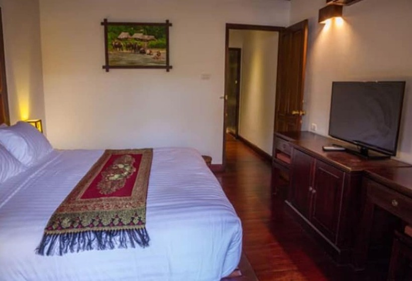 هتل Chitchareune Mouangluang