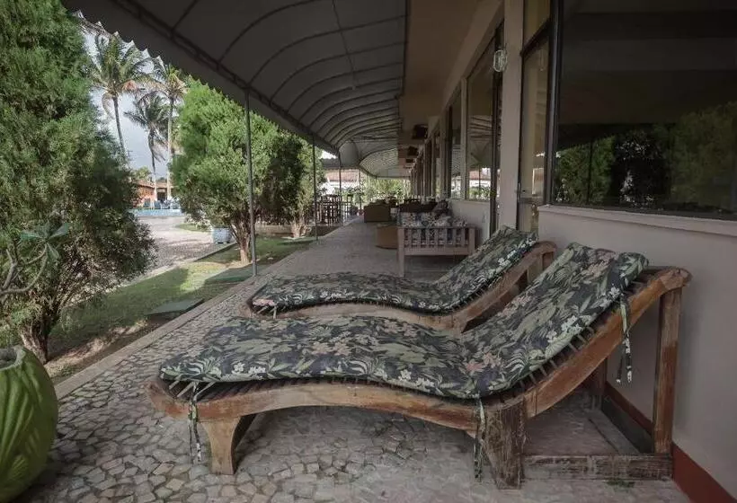 Отель Coqueiral Praia