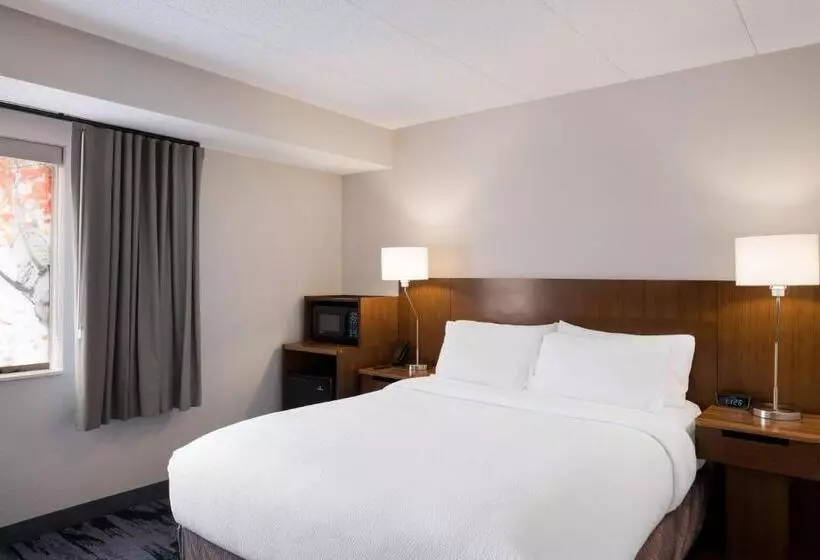 ホテル Fairfield Inn By Marriott Amesbury