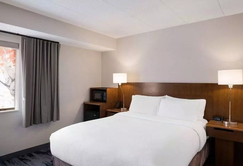 ホテル Fairfield Inn By Marriott Amesbury