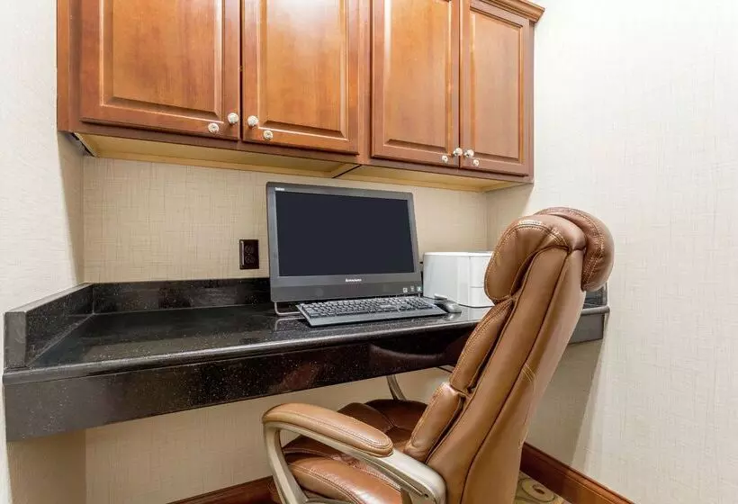 ホテル Hampton Inn Auburn