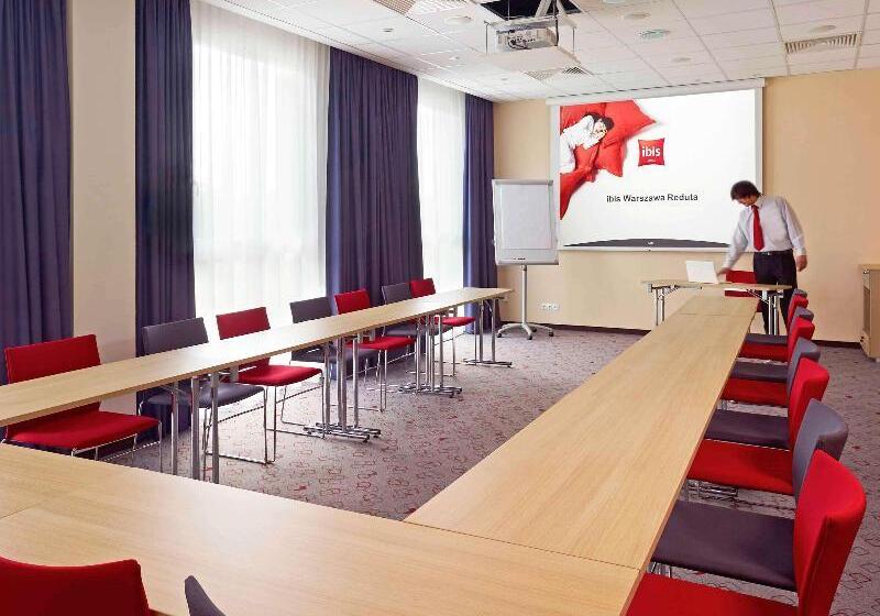 ホテル Ibis Warszawa Reduta