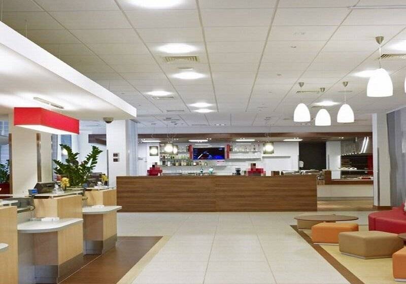 ホテル Ibis Warszawa Reduta