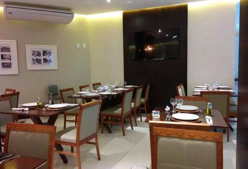 ホテル Itabuna Palace