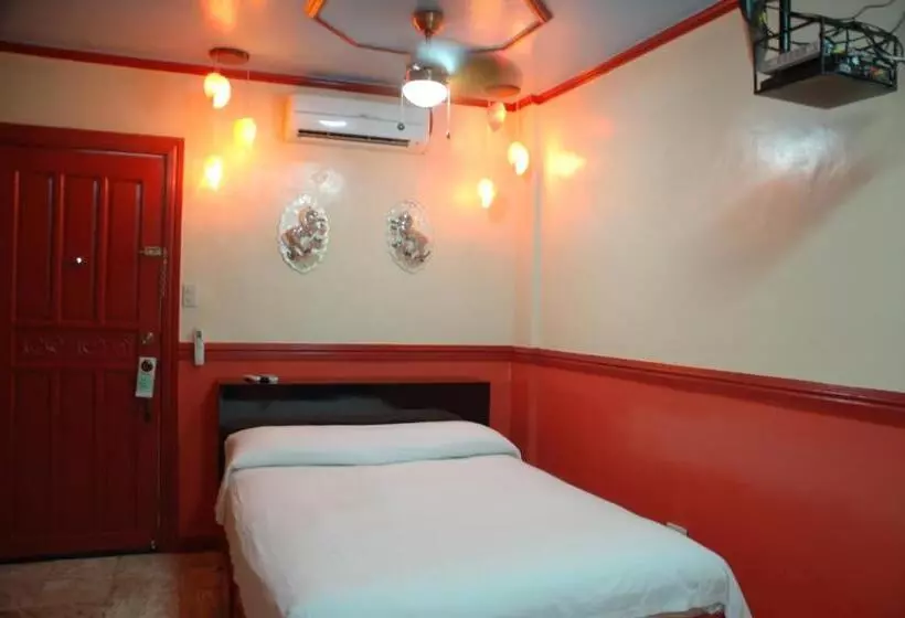 Kokomos Hotel And Restaurant