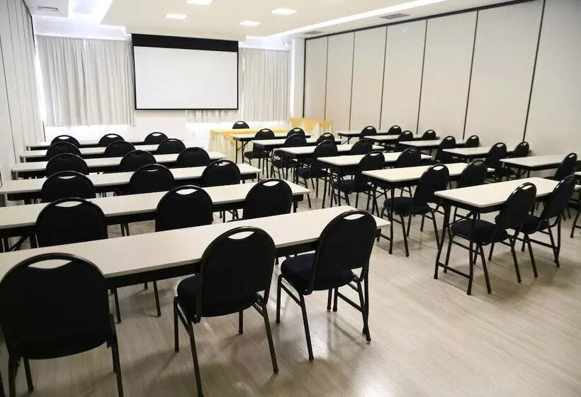 Mogano Business Hotel  Eletroposto