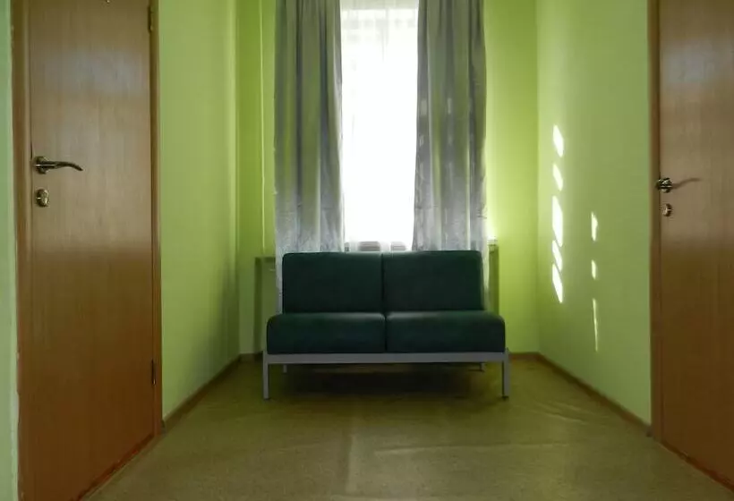 ホテル Na Sapernom