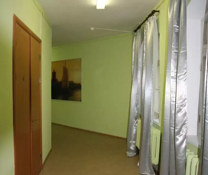 ホテル Na Sapernom