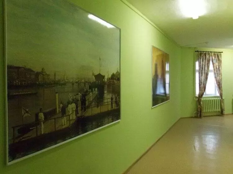 ホテル Na Sapernom